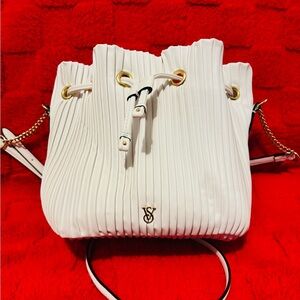 Victoria’s Secret Elegant White Bucket Bag Purse